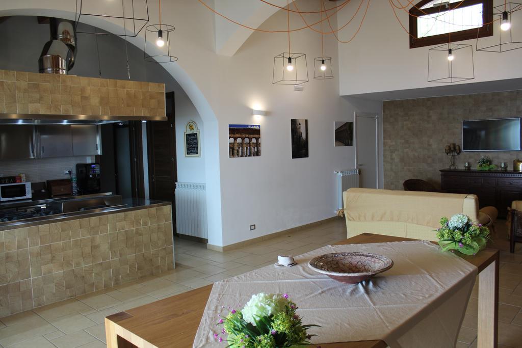 Villa Delle Anfore Скопелло Экстерьер фото